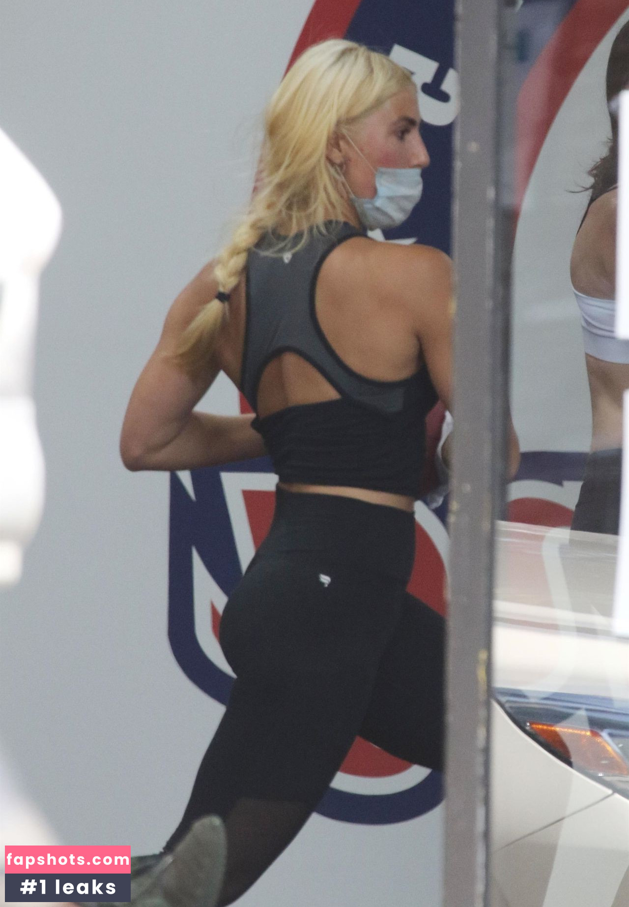 Emma Slater gallery photo #12