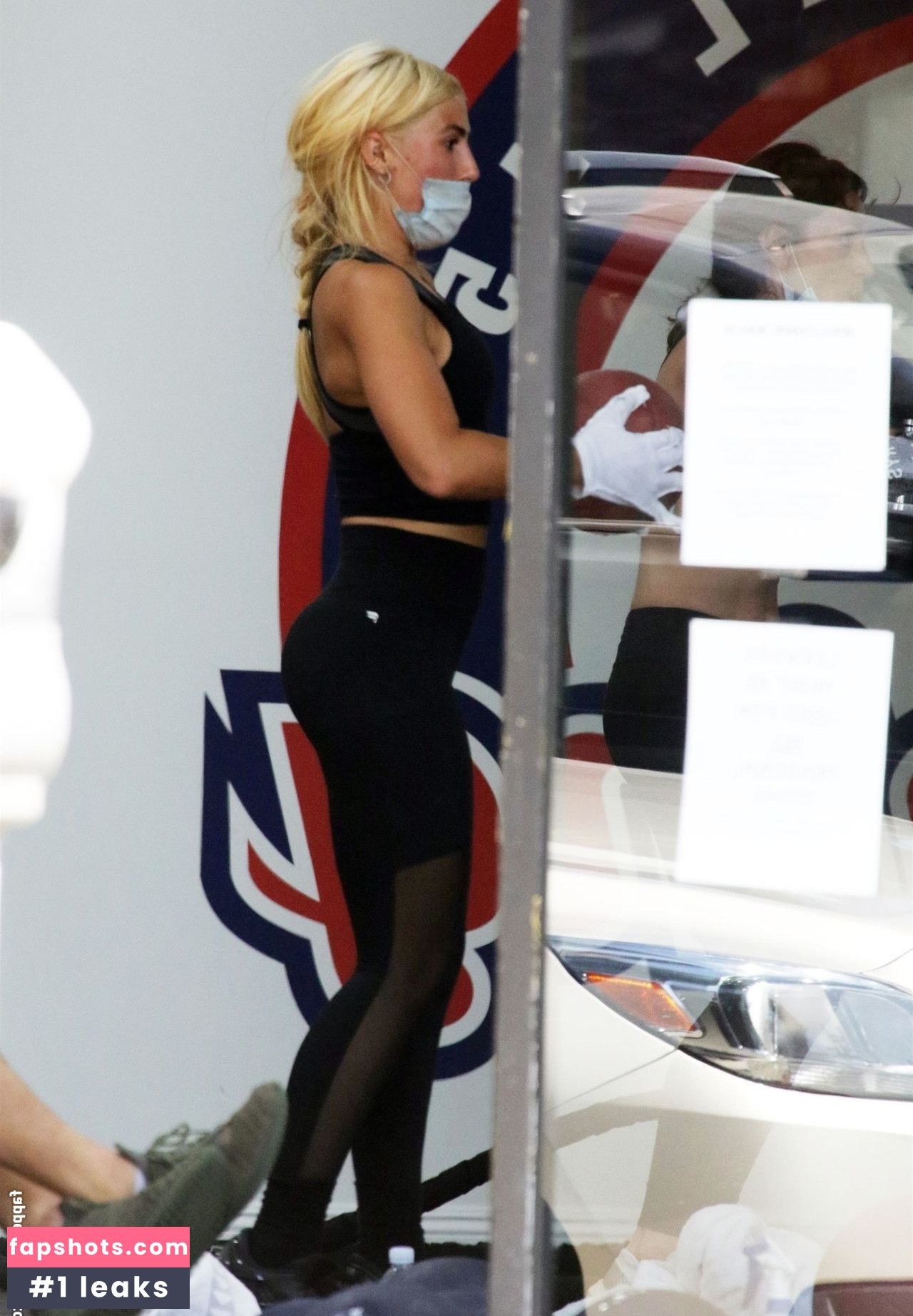 Emma Slater gallery photo #13