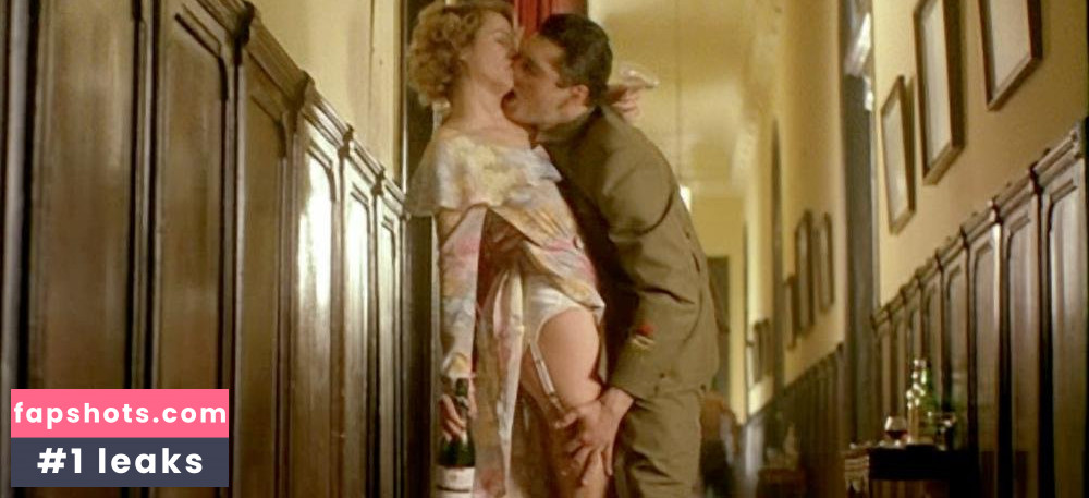 Emma Suárez gallery photo #31