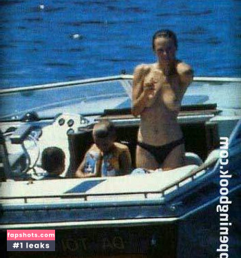 Emma Suárez gallery photo #76