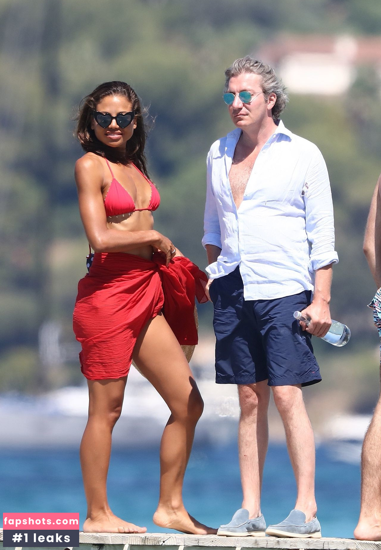 Emma Thynn gallery photo #52