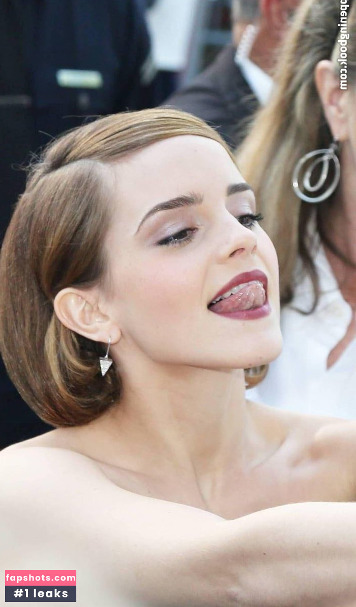 Emma Watson gallery photo #1011