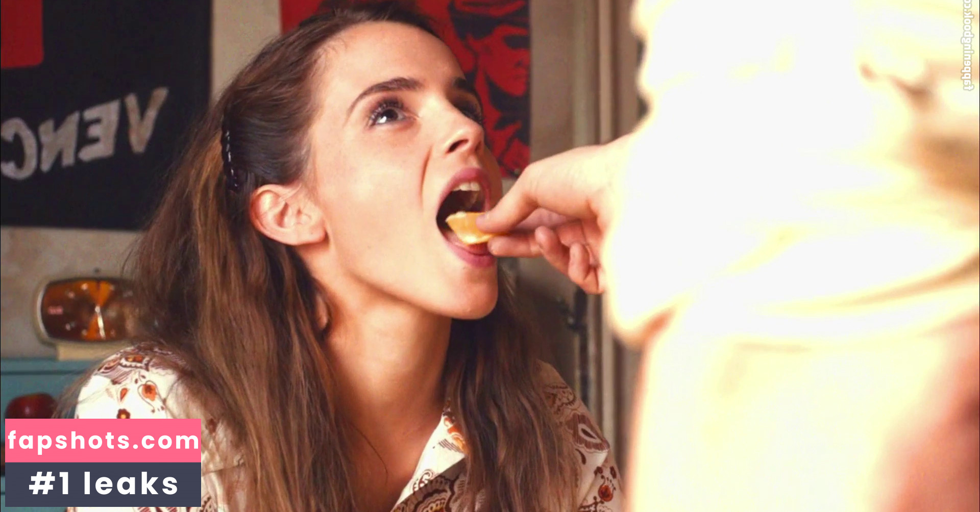 Emma Watson gallery photo #1021