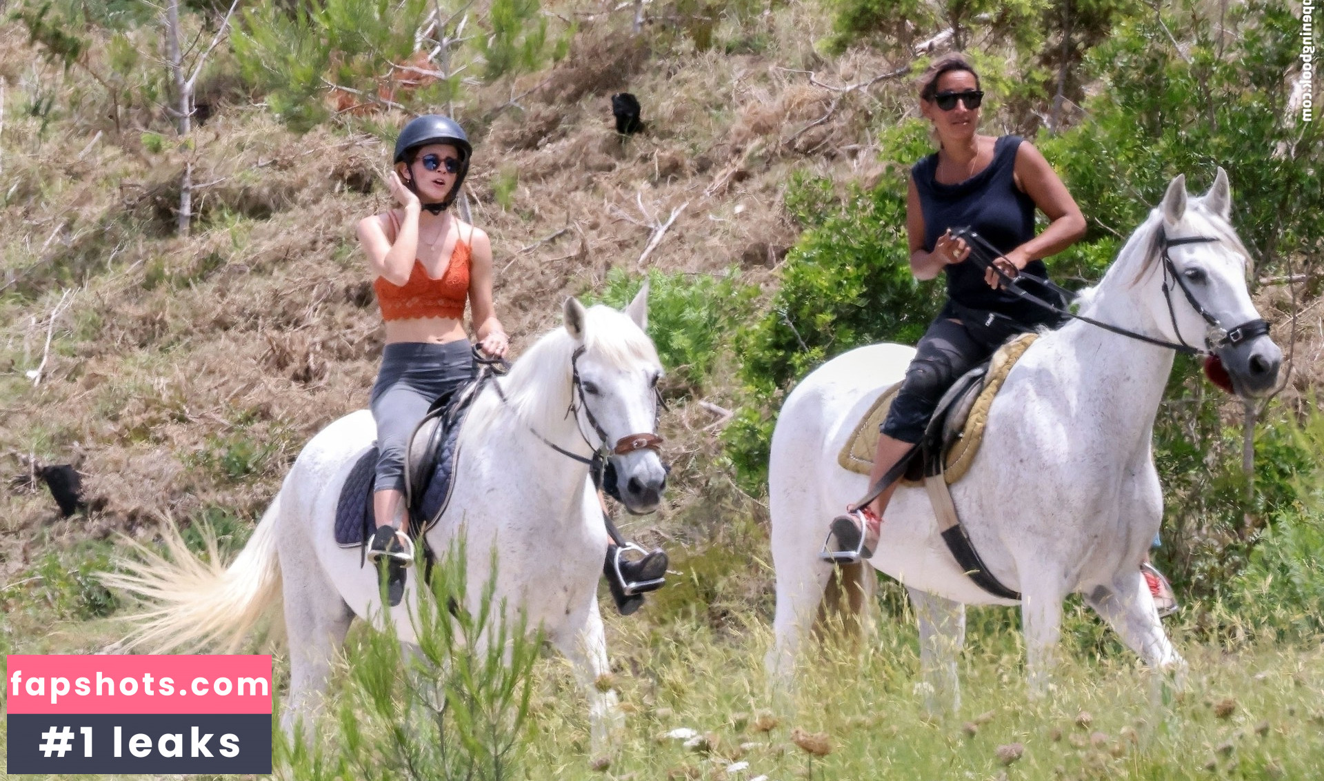 Emma Watson gallery photo #1044