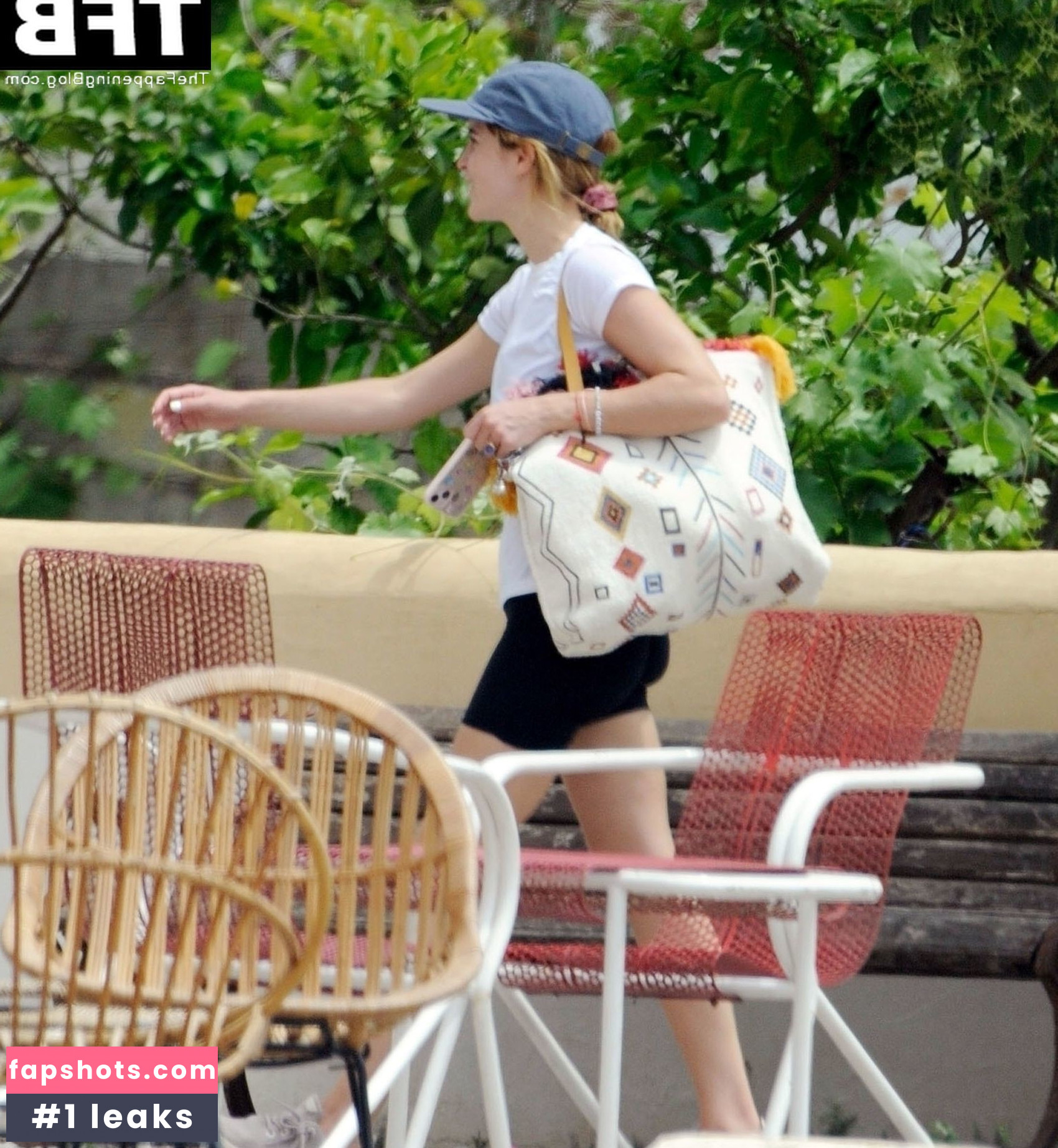 Emma Watson gallery photo #1072