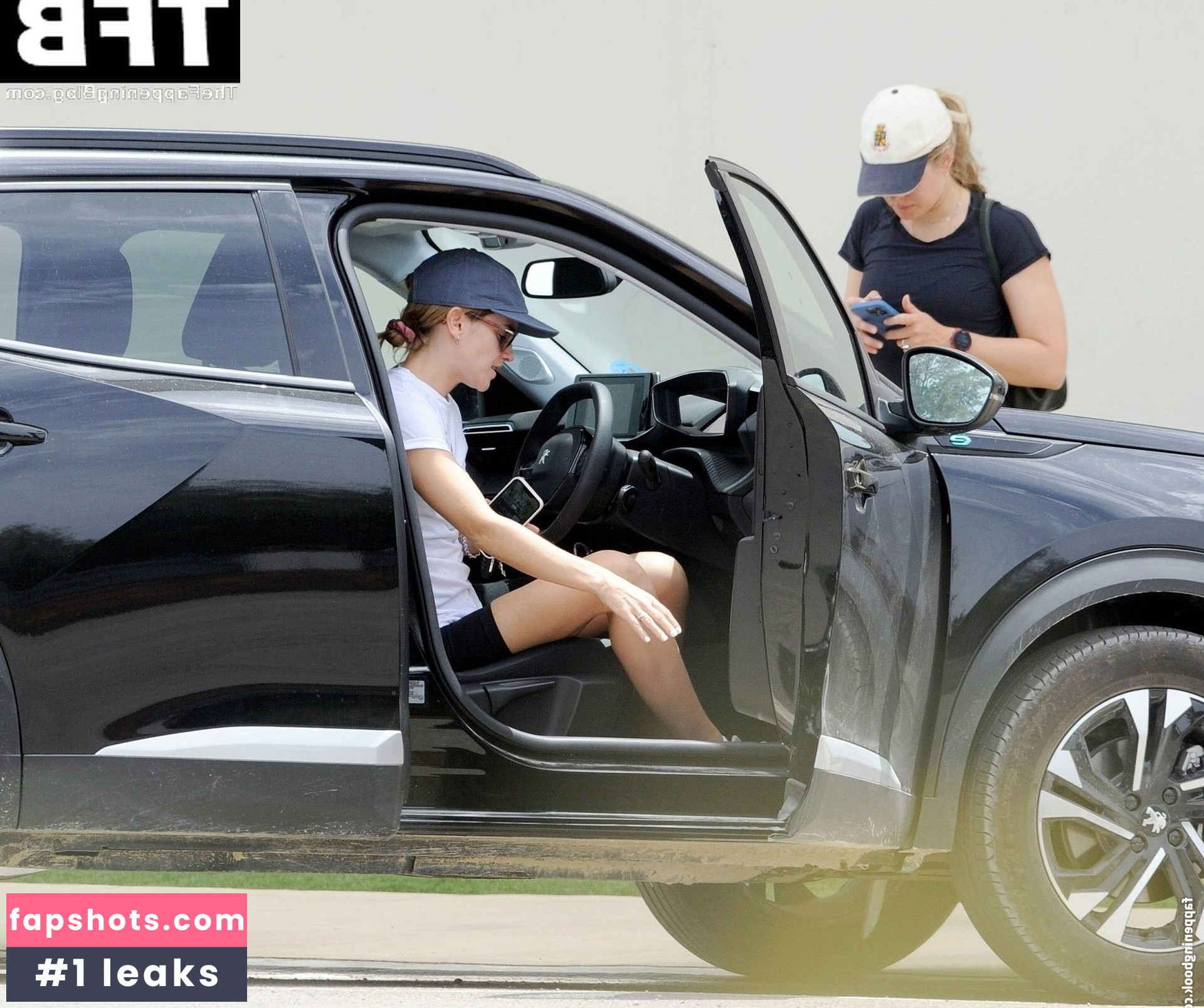 Emma Watson gallery photo #1092