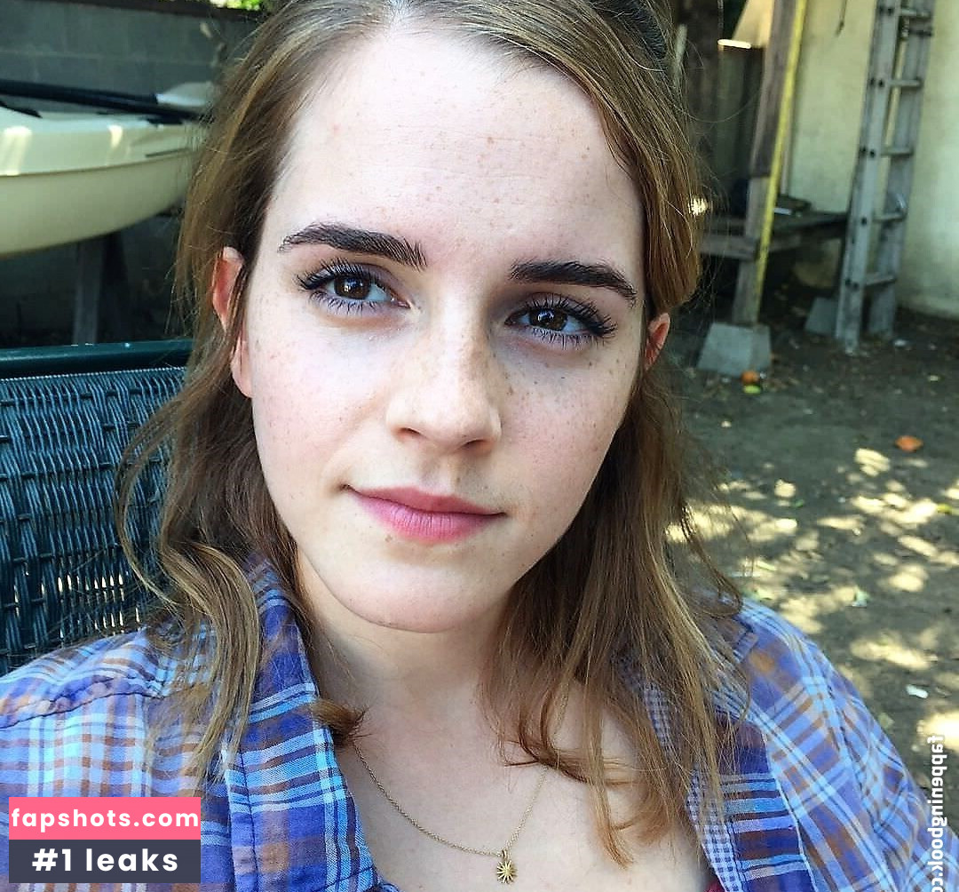 Emma Watson gallery photo #1153