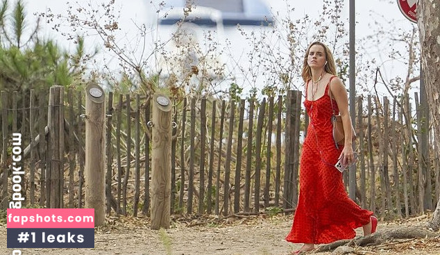 Emma Watson Nude Leaks OnlyFans Photos #13 - LeakJerk