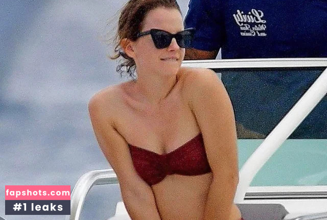 Emma Watson gallery photo #1242