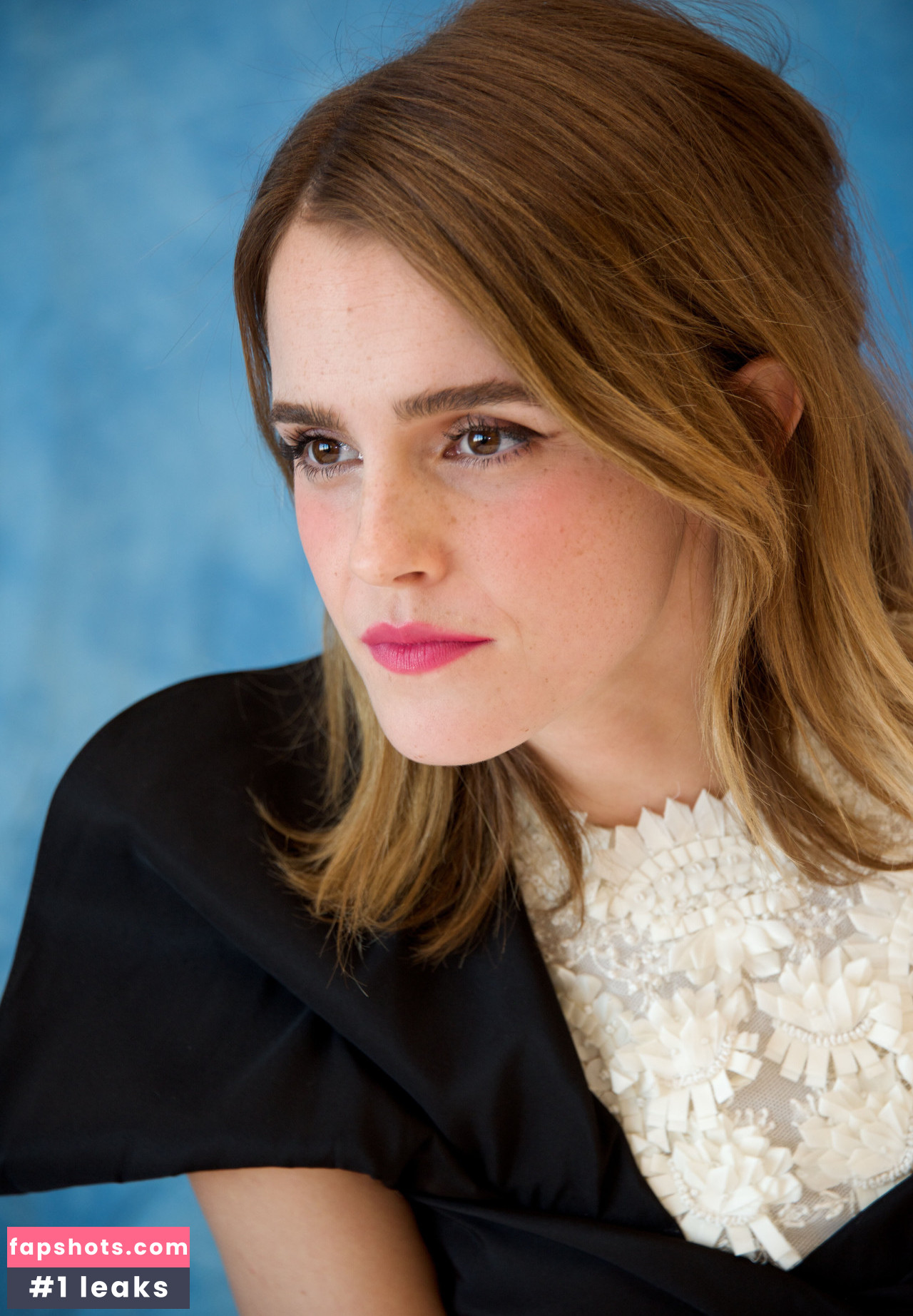 Emma Watson gallery photo #1244
