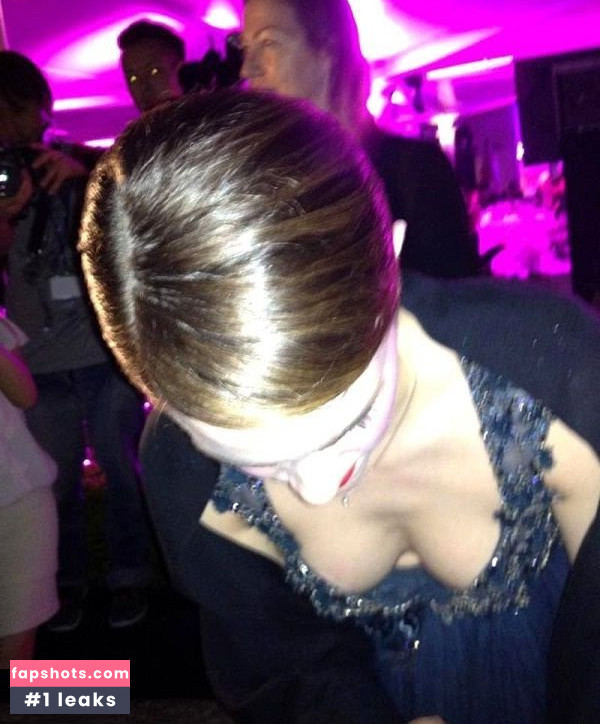 Emma Watson Nude Leaks OnlyFans Photos #1871 - LeakJerk