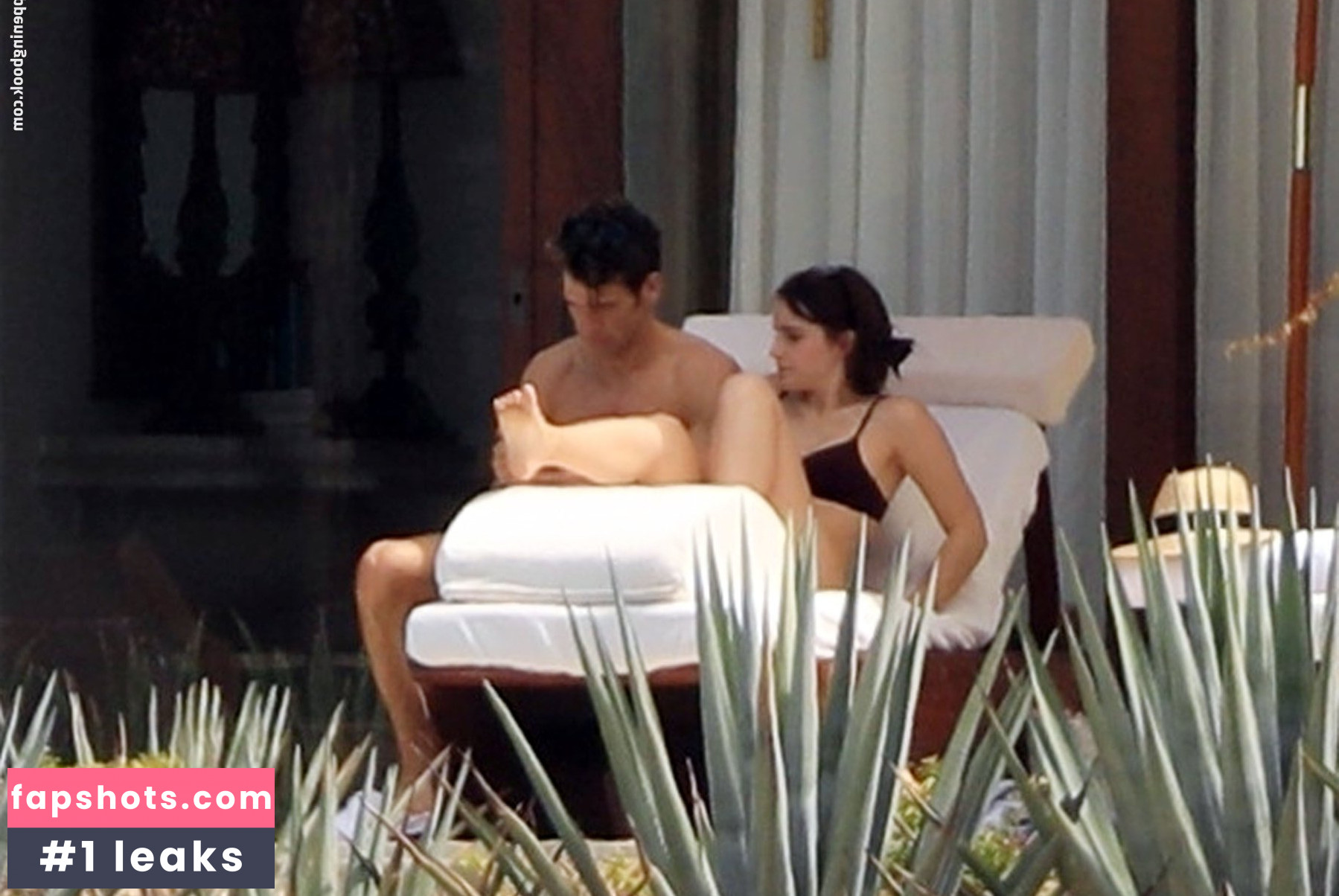 Emma Watson Nude Leaks OnlyFans Photos #2002 - LeakJerk