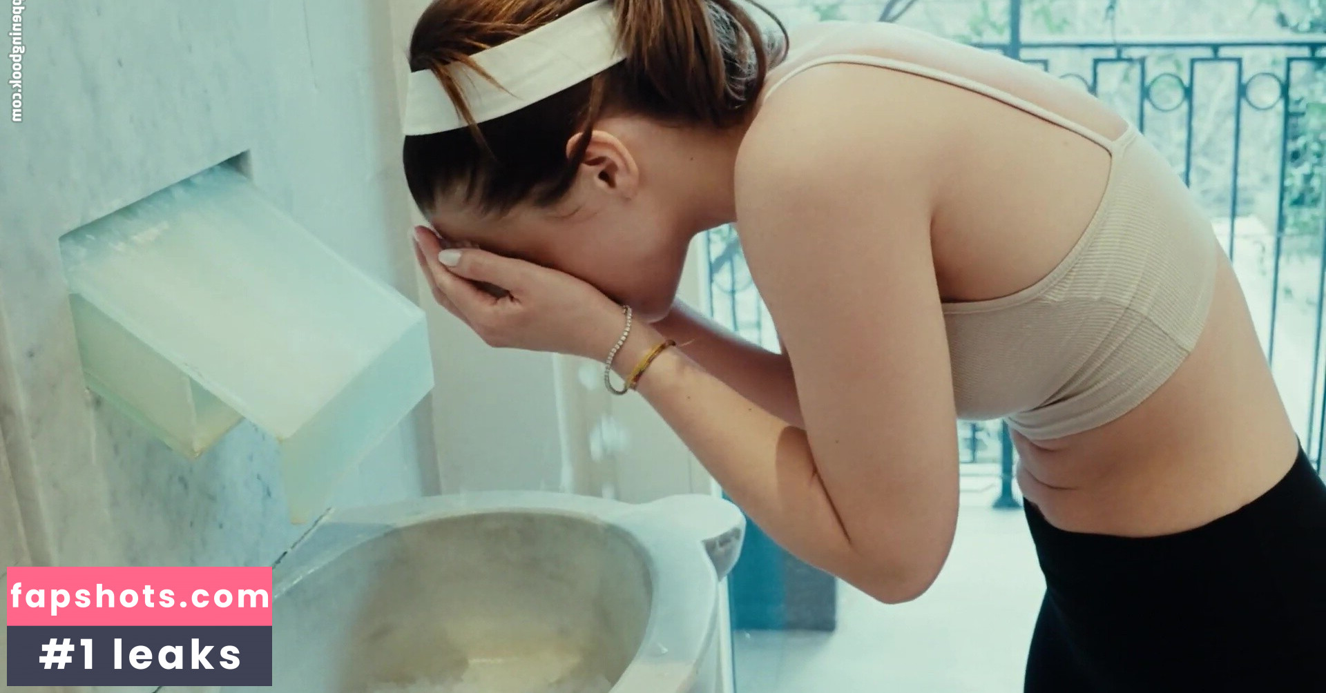 Emma Watson Nude Leaks OnlyFans Photos #286 - LeakJerk