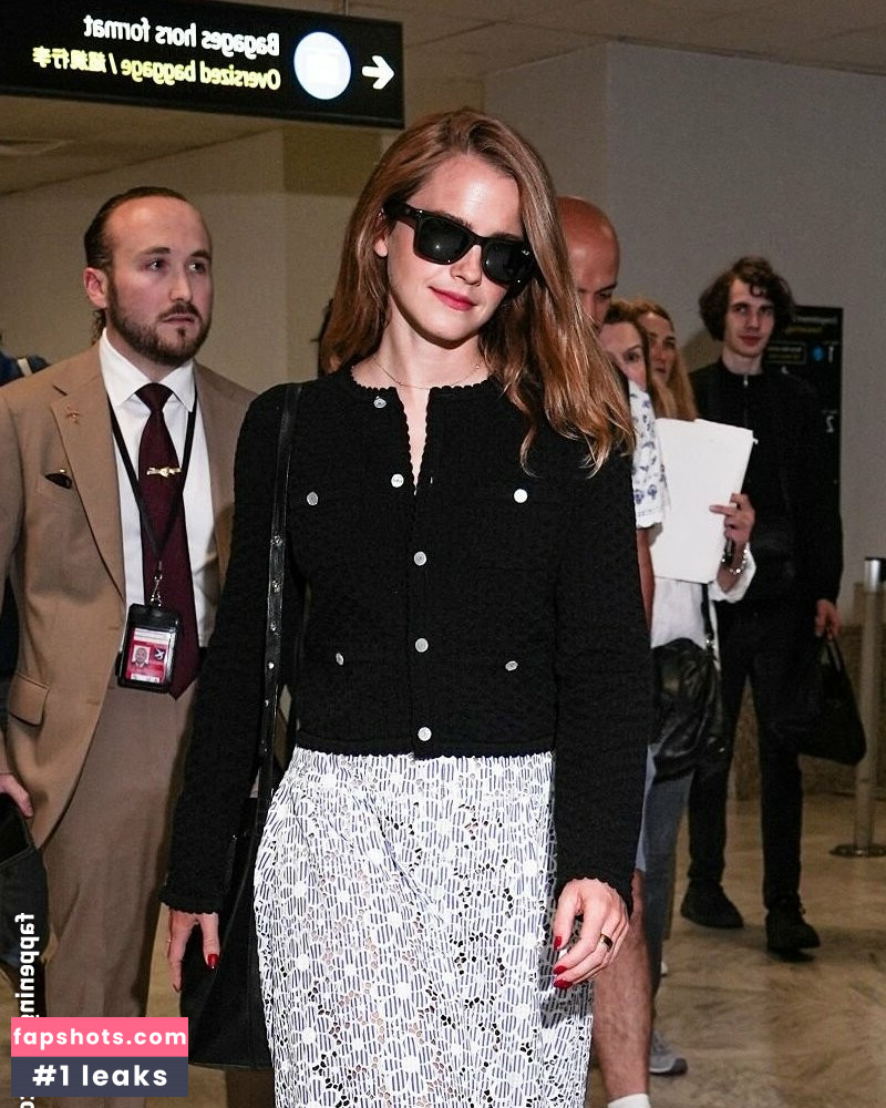 Emma Watson Nude Leaks OnlyFans Photos #41 - LeakJerk