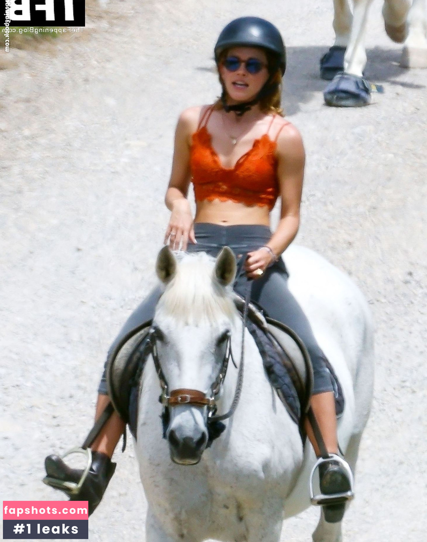 Emma Watson gallery photo #968