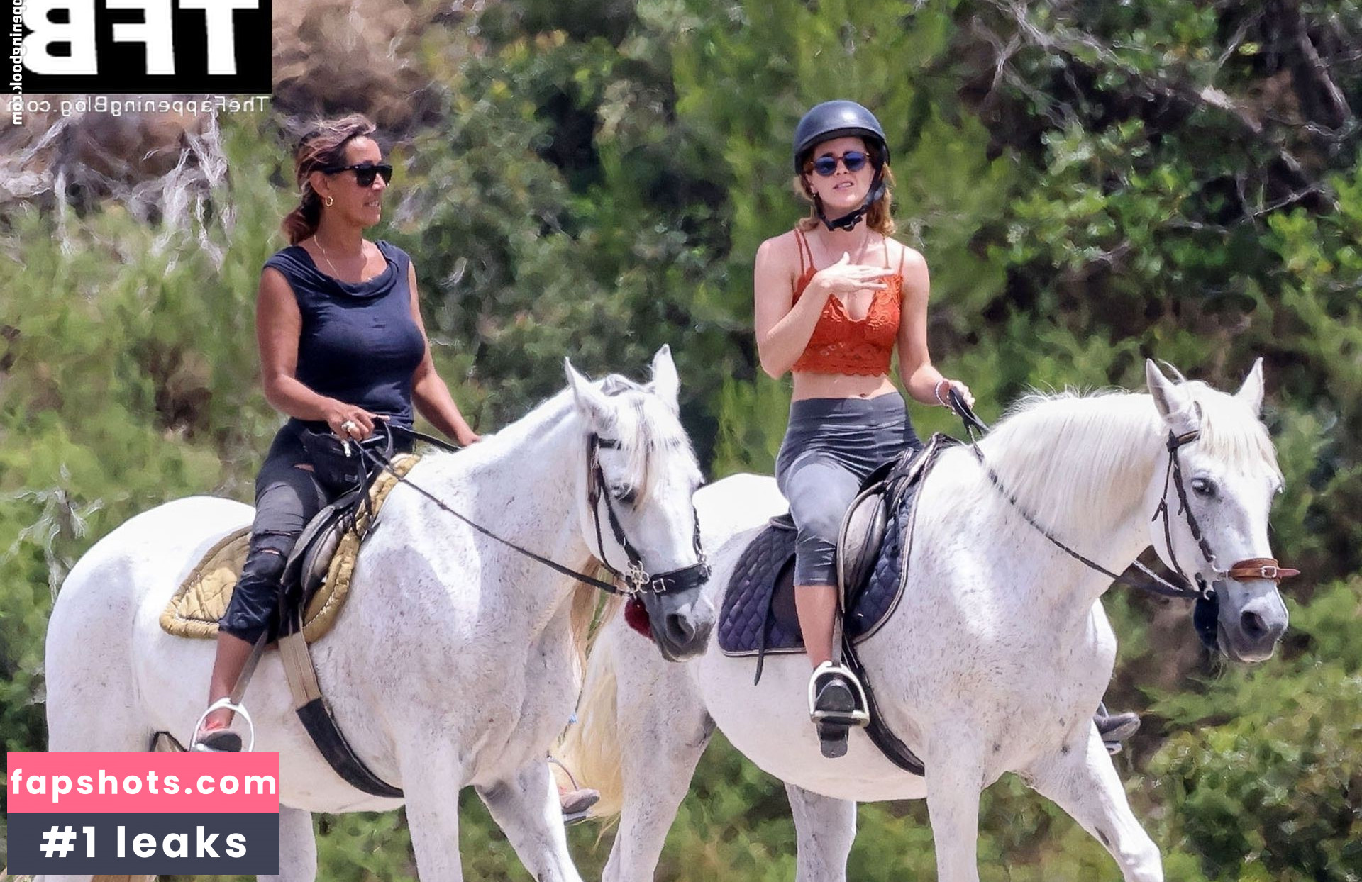 Emma Watson gallery photo #969