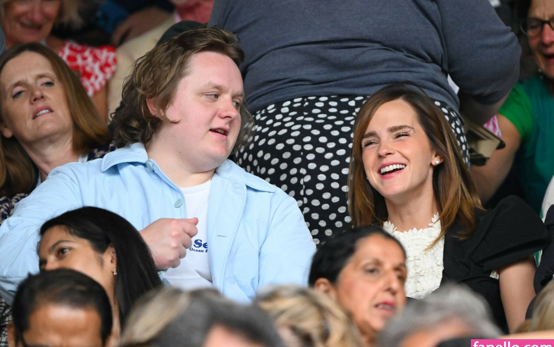 emma-watson gallery photo #1811