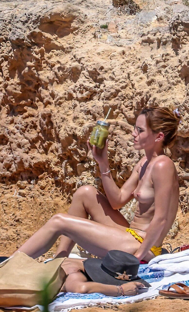emma-watson gallery photo #2051
