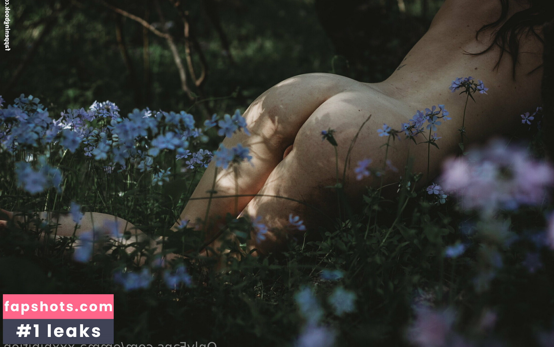 emma.xxxhibition gallery photo #11