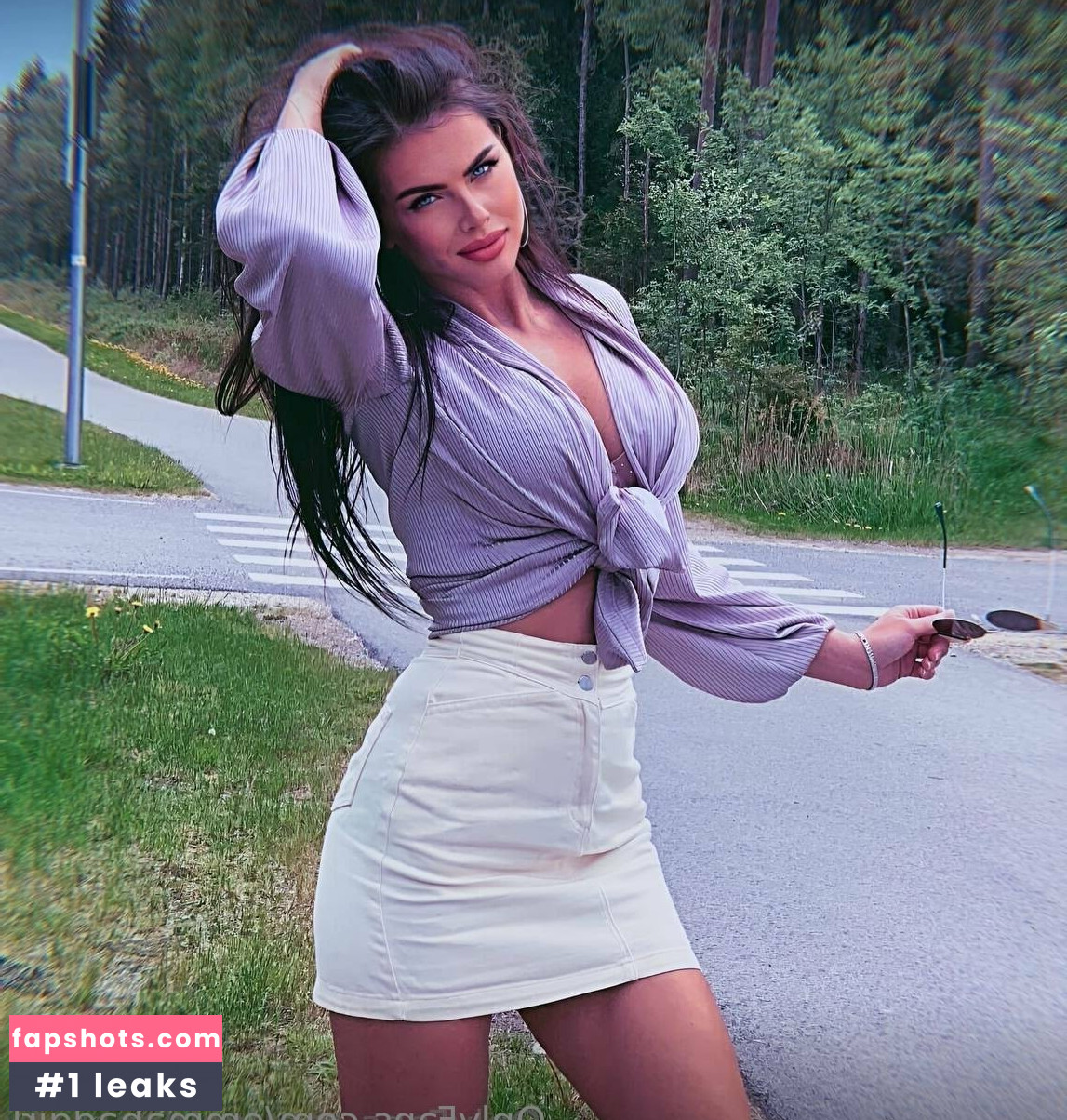 emmabadgirl gallery photo #14