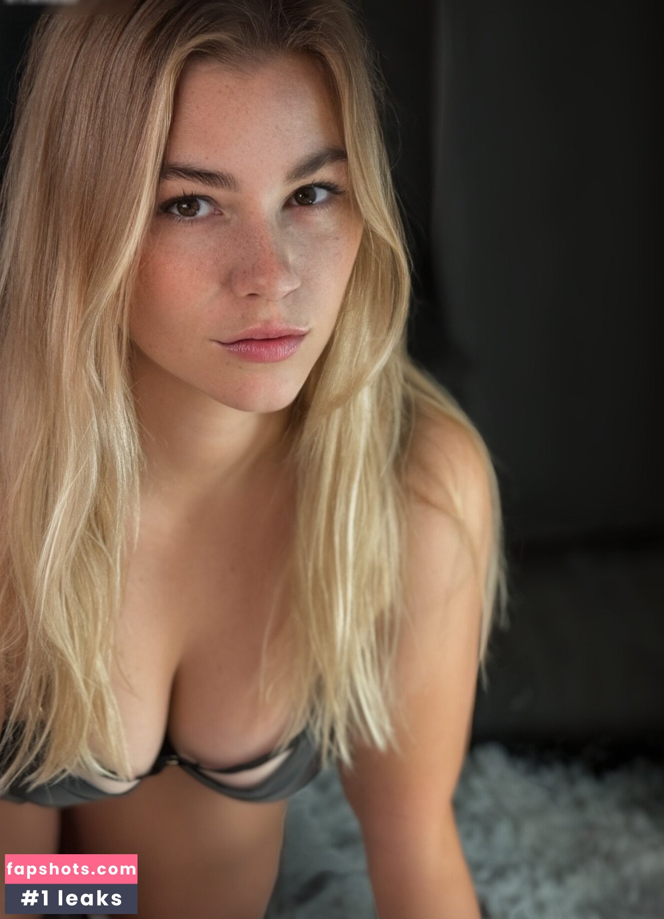 Emmadizzy / Emma_arty gallery photo #21