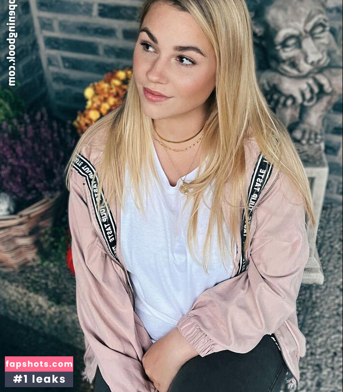 Emmadizzy / Emma_arty gallery photo #31