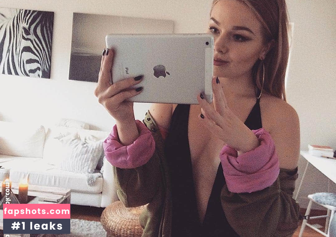 Emmahaggstrom gallery photo #33