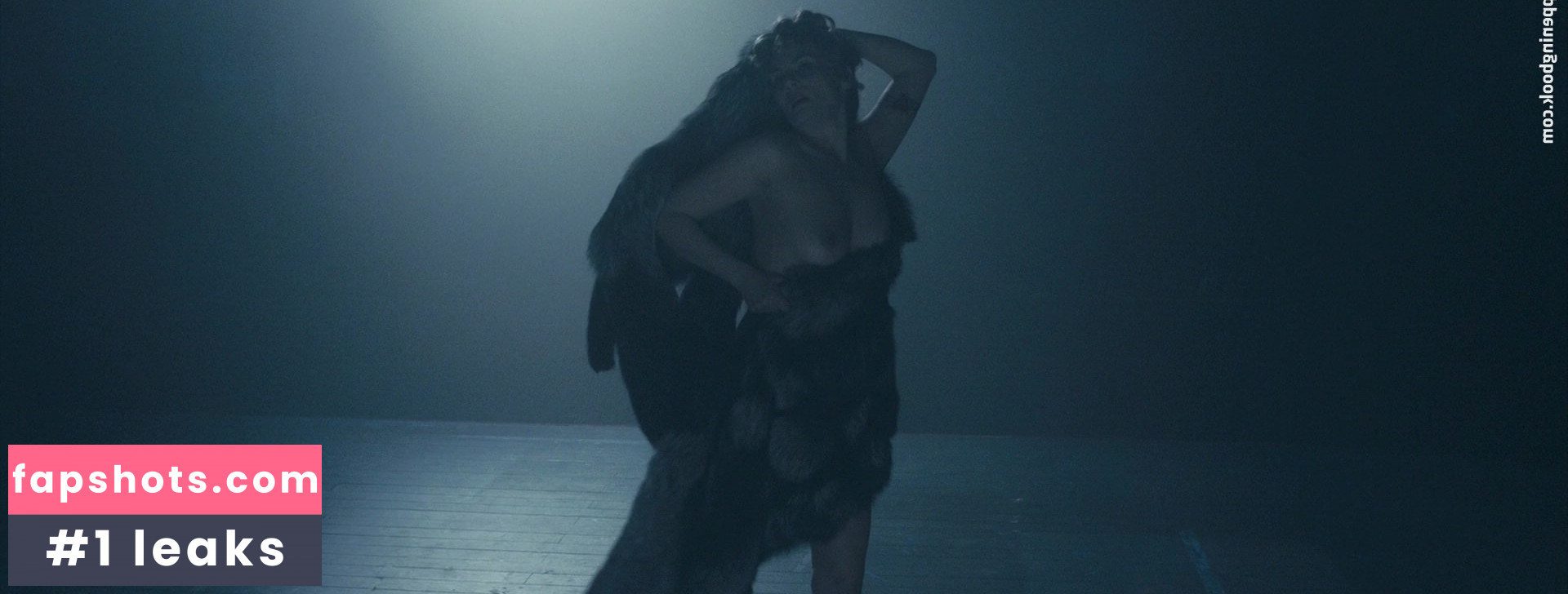 Emmanuelle Seigner gallery photo #13