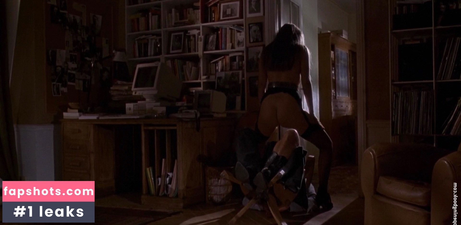 Emmanuelle Seigner gallery photo #15