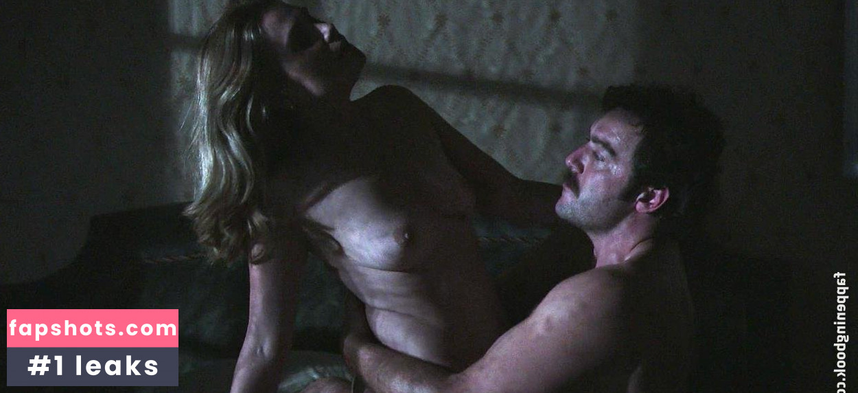 Emmanuelle Seigner gallery photo #33