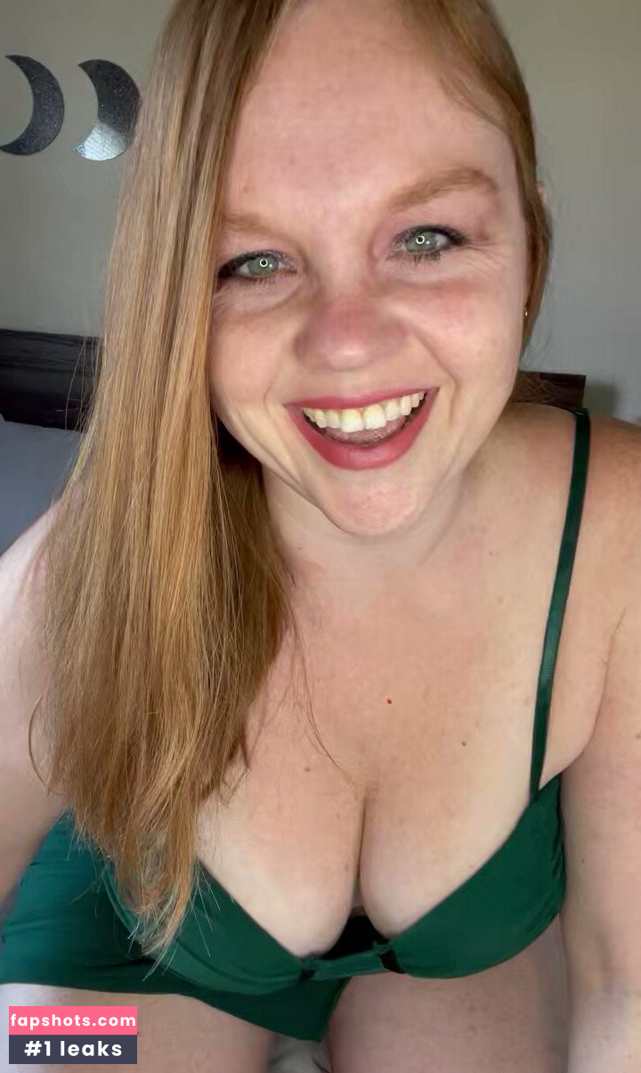 Emmber Rosalyn nude babe gallery