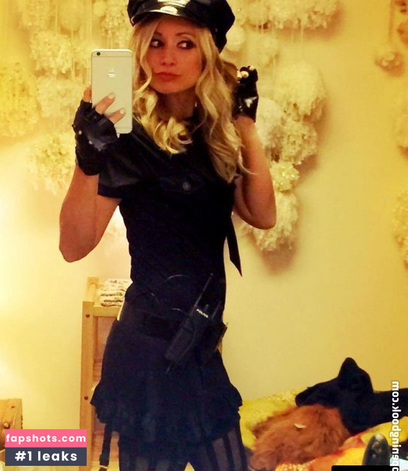 Emme Rylan Nude Leaks OnlyFans Photos #3 - LeakJerk