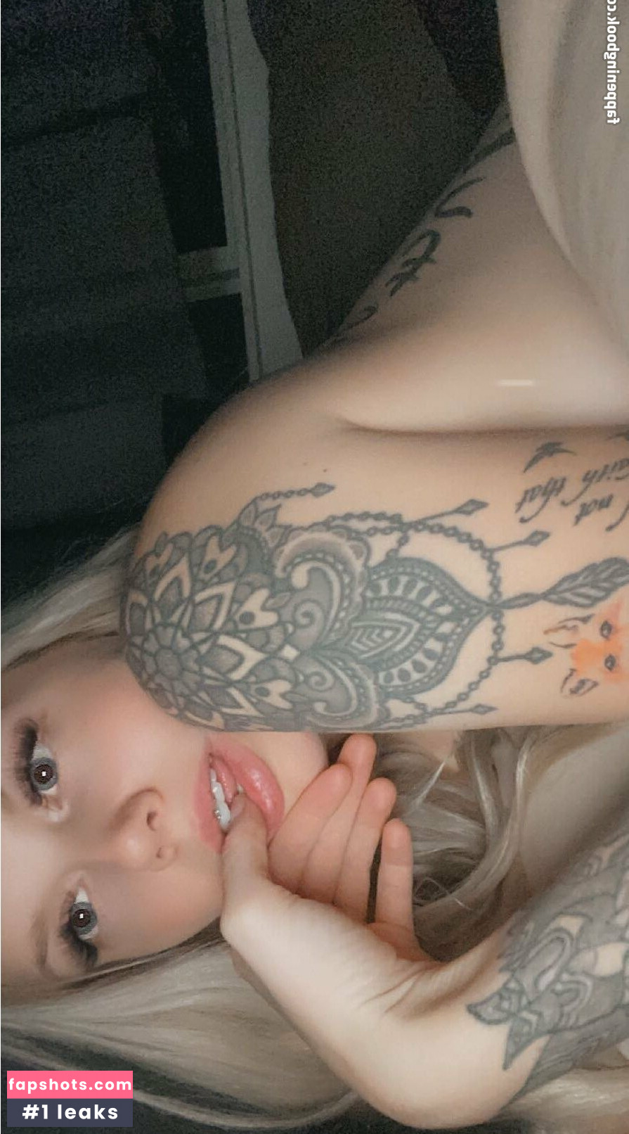 Emmi Rose gallery photo #4