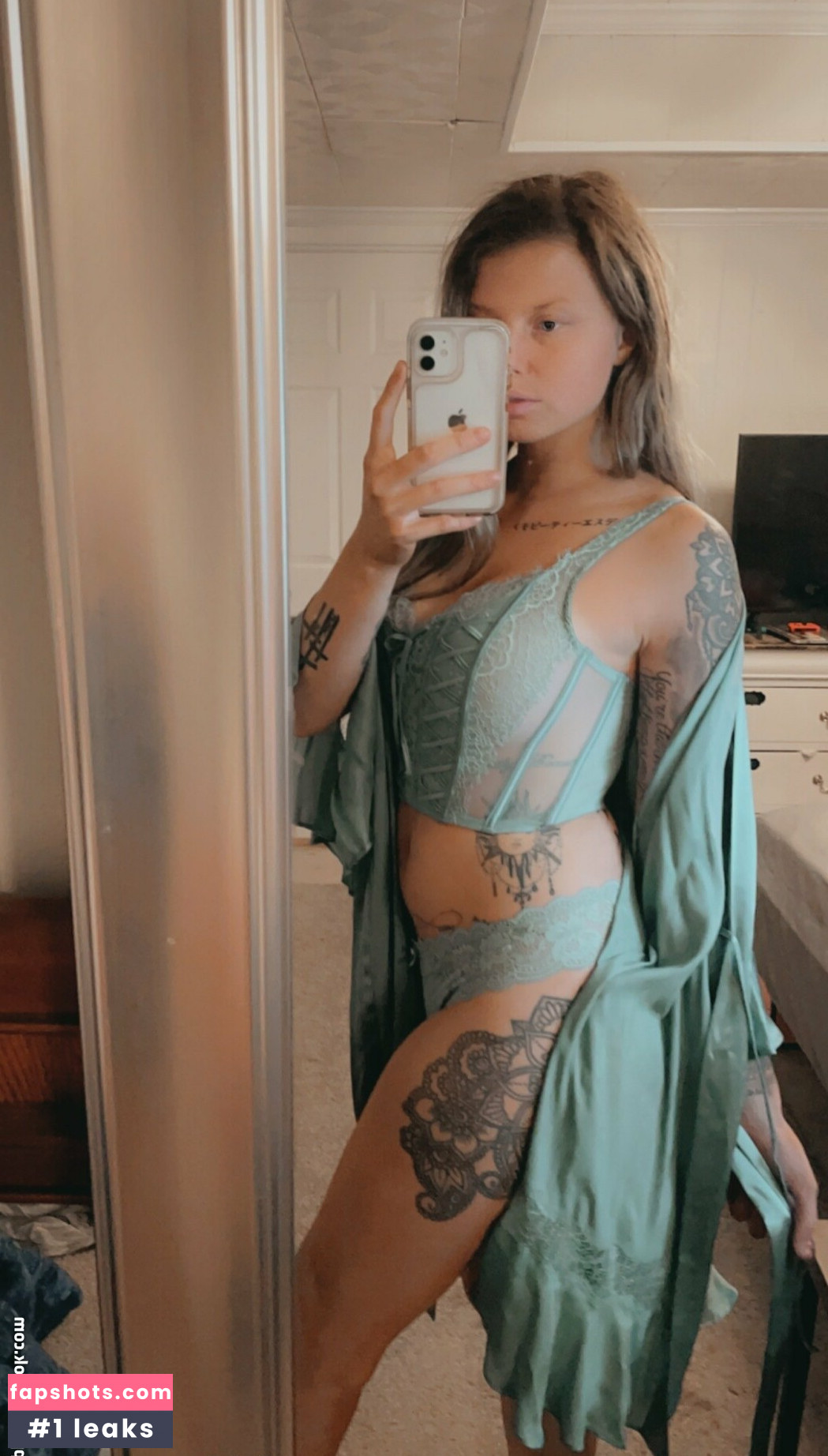 Emmi Rose gallery photo #7