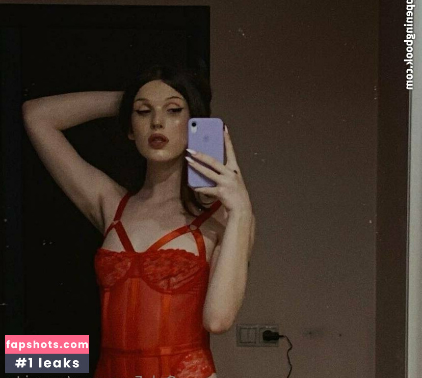 emmii_ts Filtración Desnuda OnlyFans Foto #16 - Fapshots