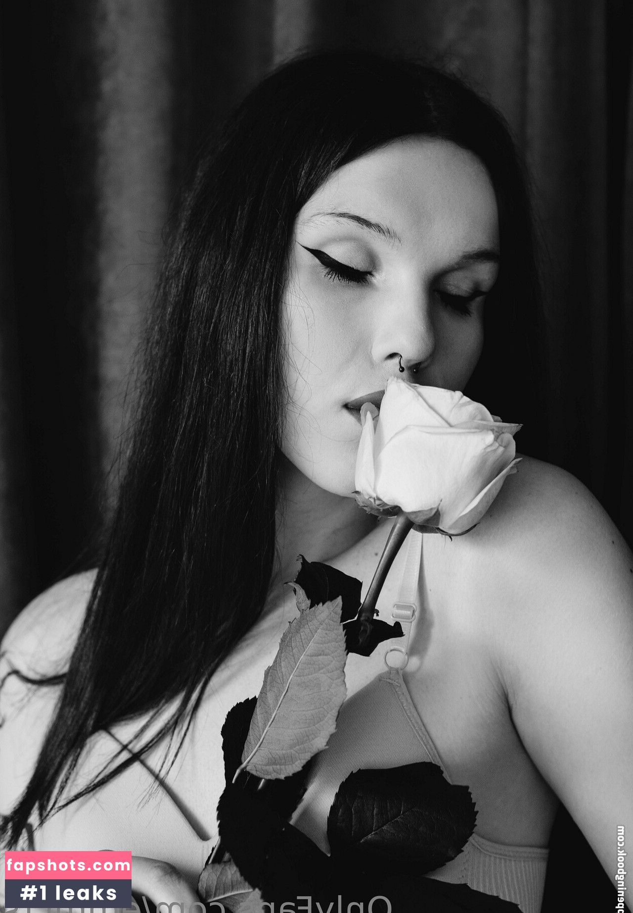 emmii_ts Filtración Desnuda OnlyFans Foto #17 - Fapshots