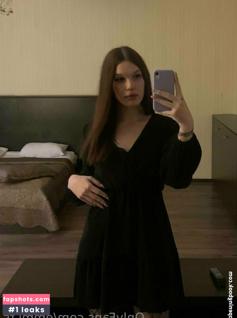 emmii_ts Filtración Desnuda OnlyFans Foto #28 - Fapshots