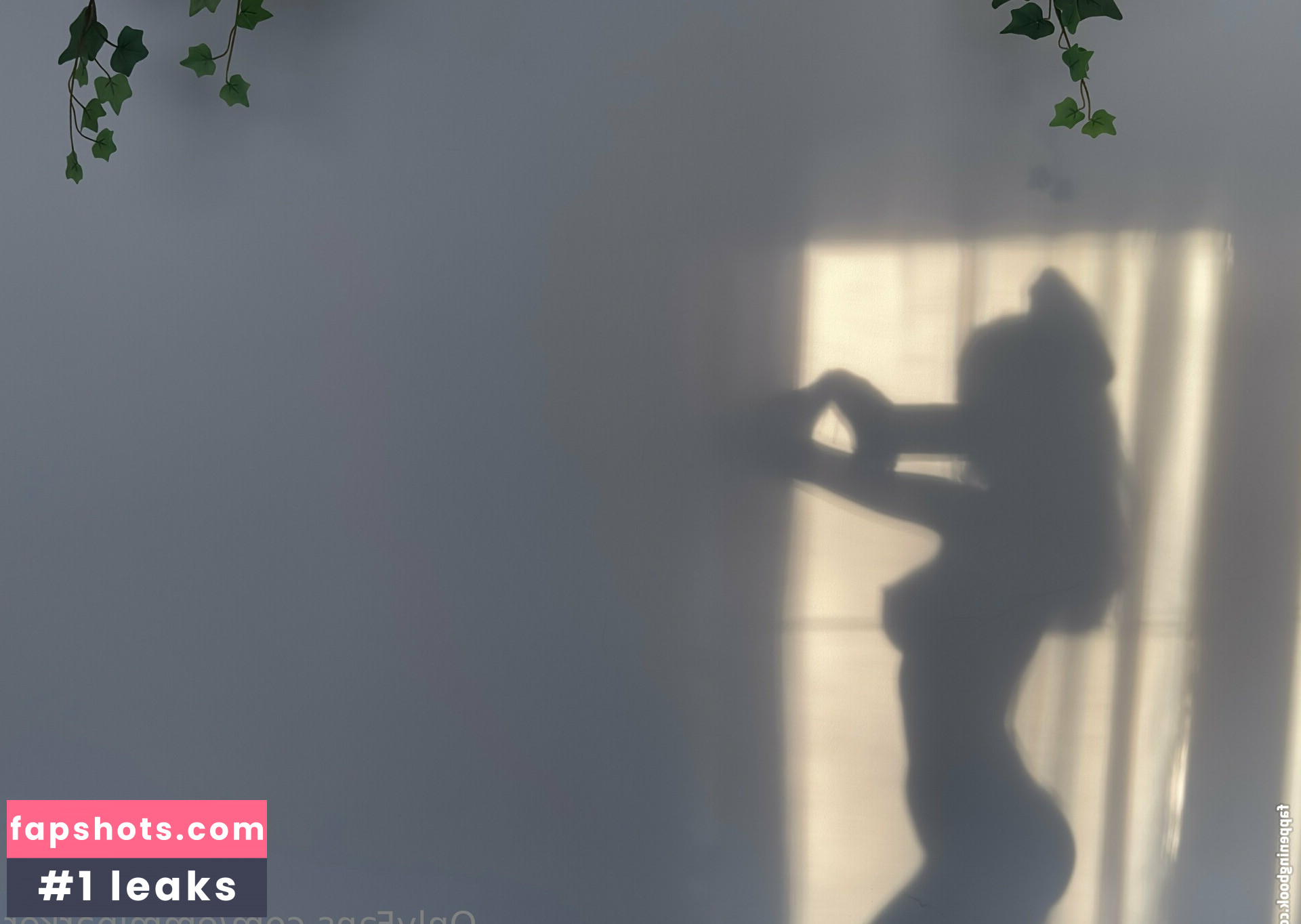 emmiparker nude babe gallery