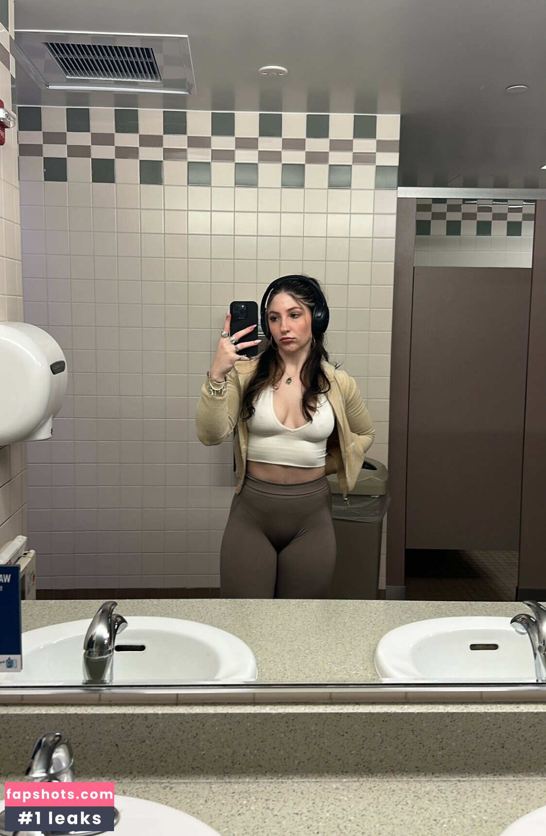 Emmy Beretta Filtración Desnuda OnlyFans Foto #16 - Fapshots