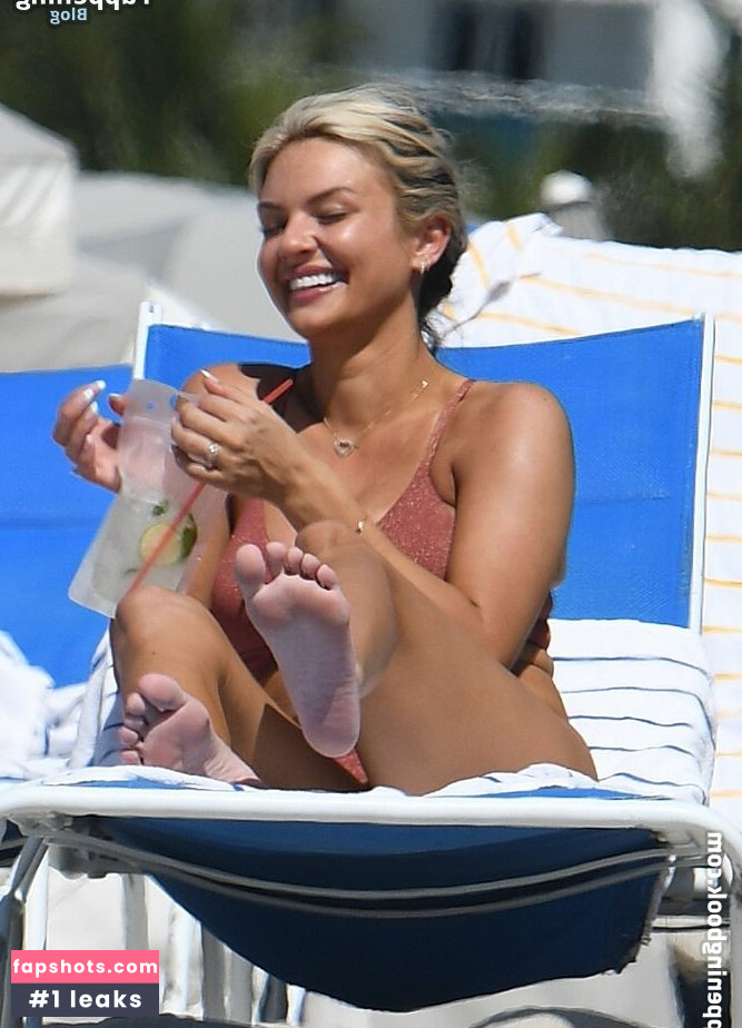 Emmy Medders nude babe gallery