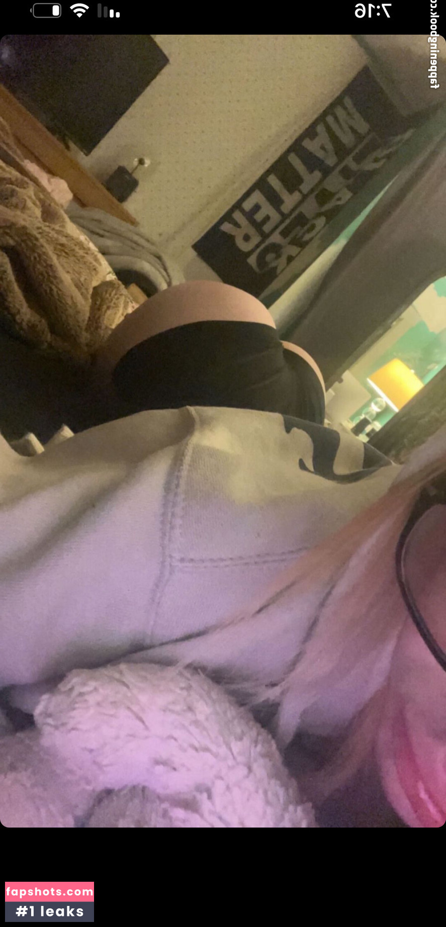 Emmy Moore gallery photo #11