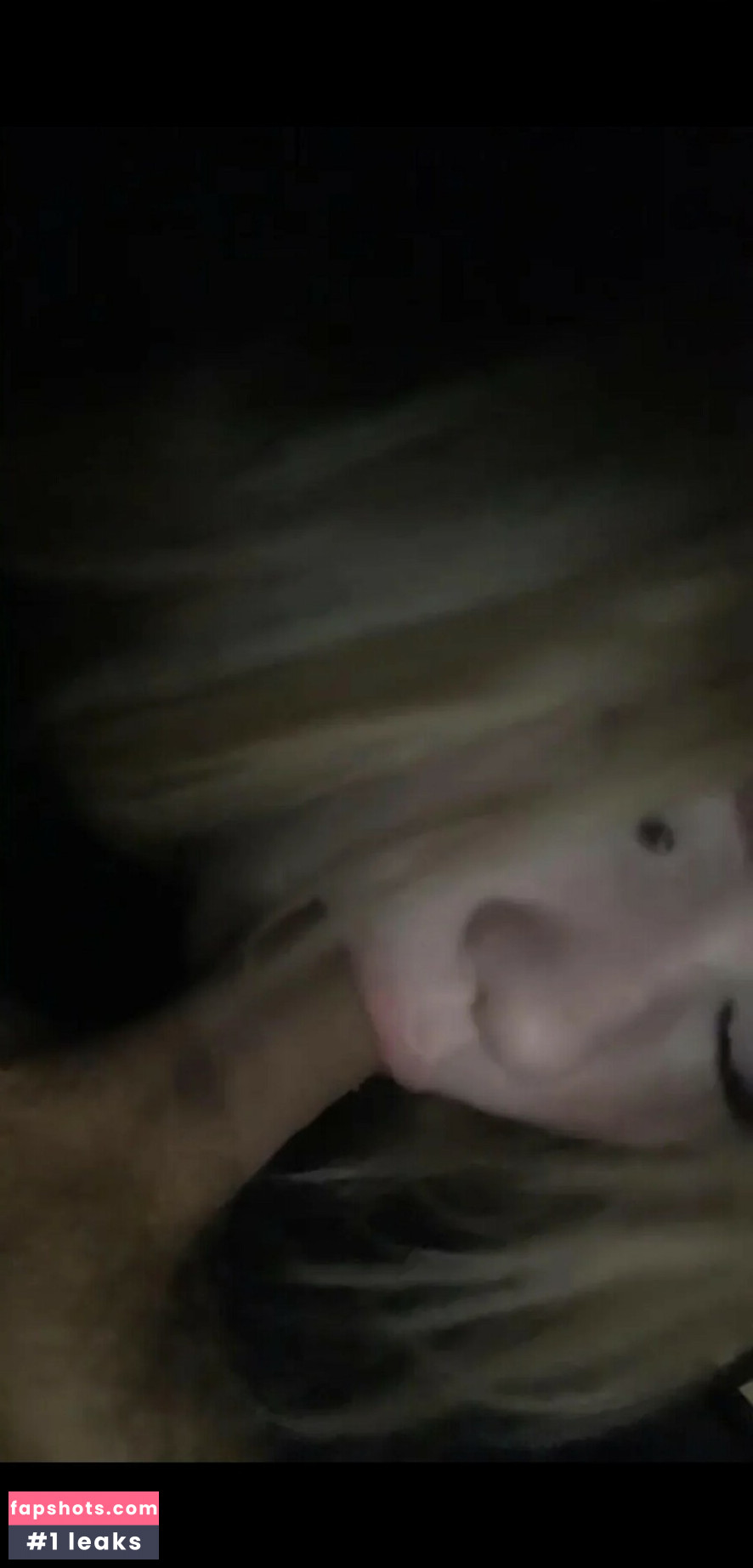 Emmy Moore gallery photo #8