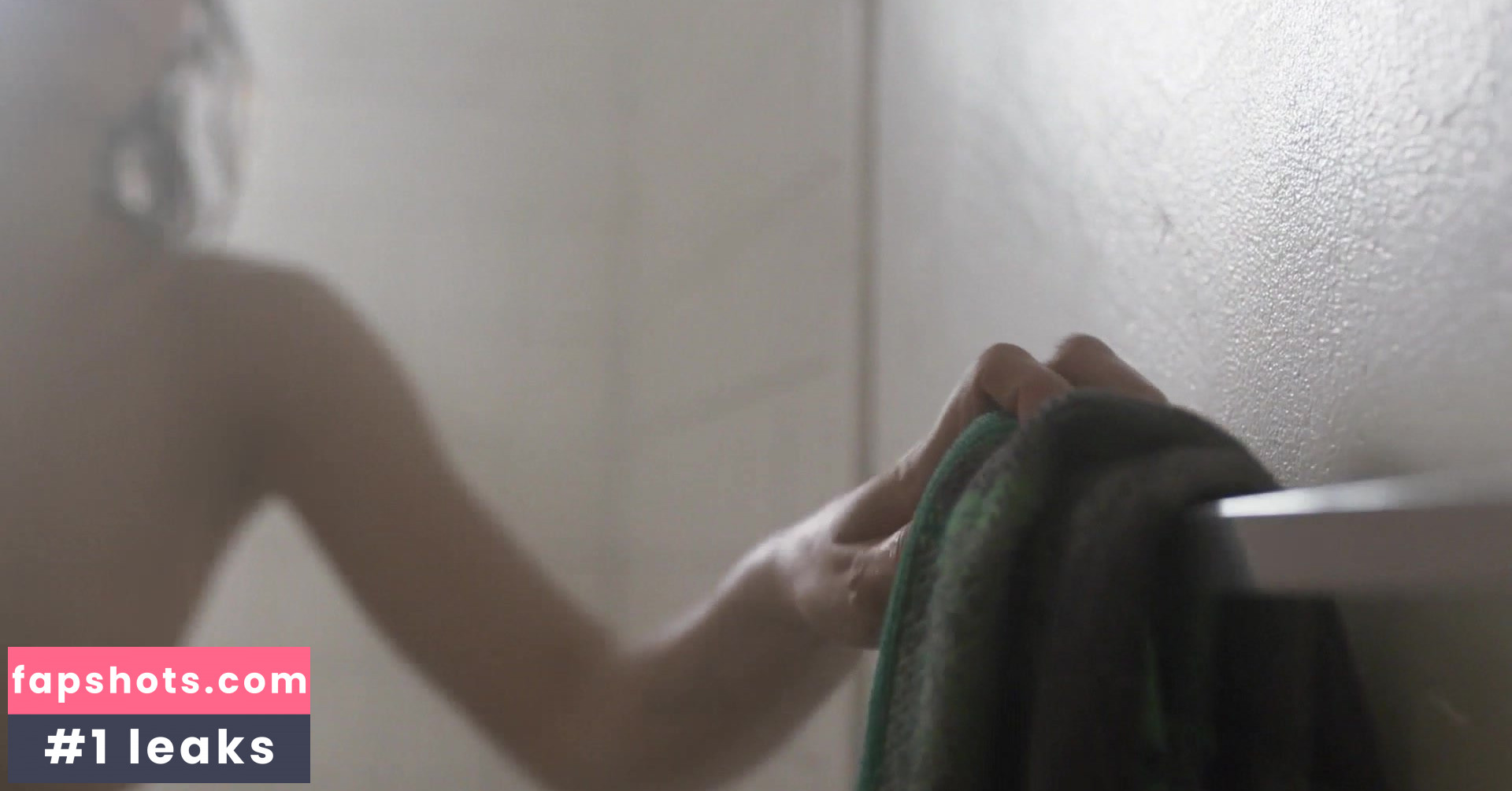 Emmy Rossum gallery photo #298