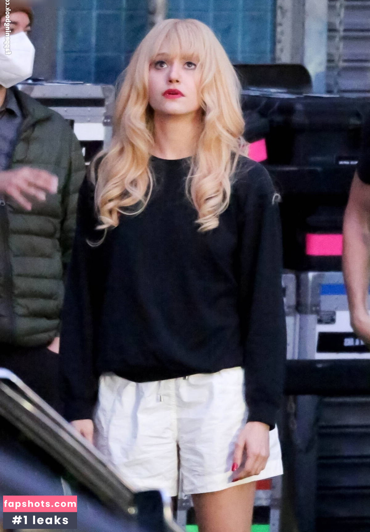 Emmy Rossum gallery photo #8