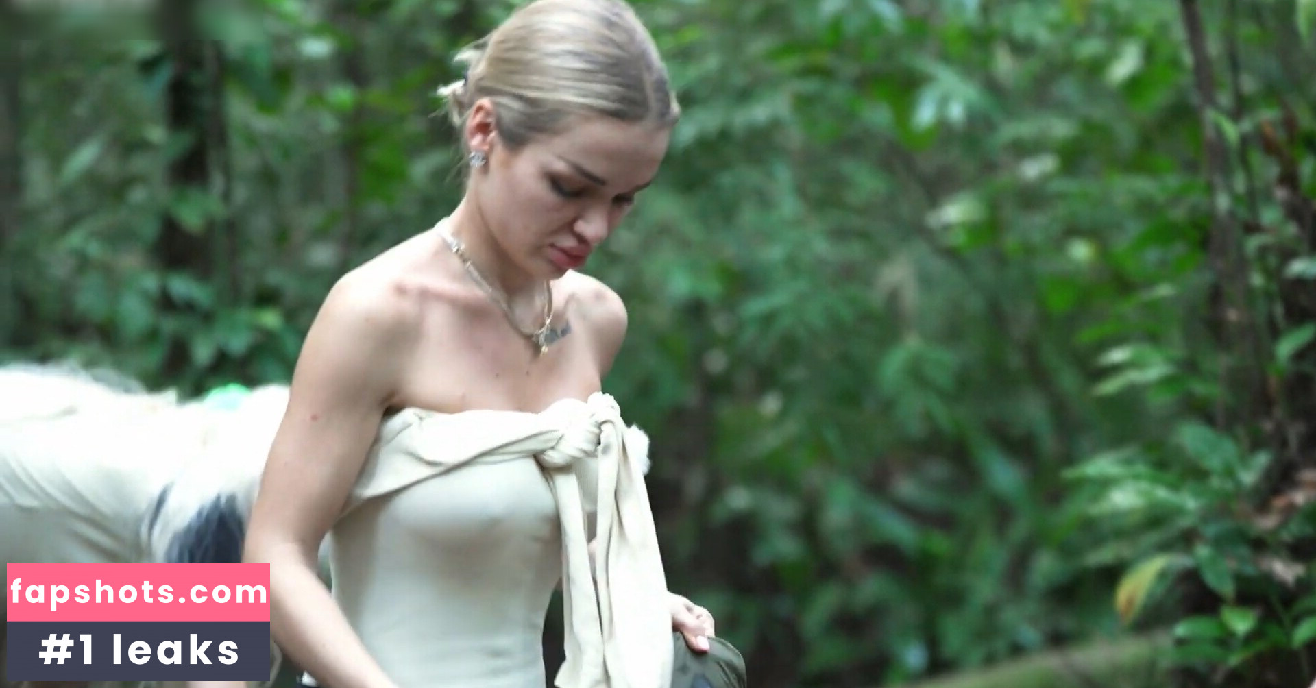 Emmy Russ Nude Leaks OnlyFans Photos #25 - LeakJerk