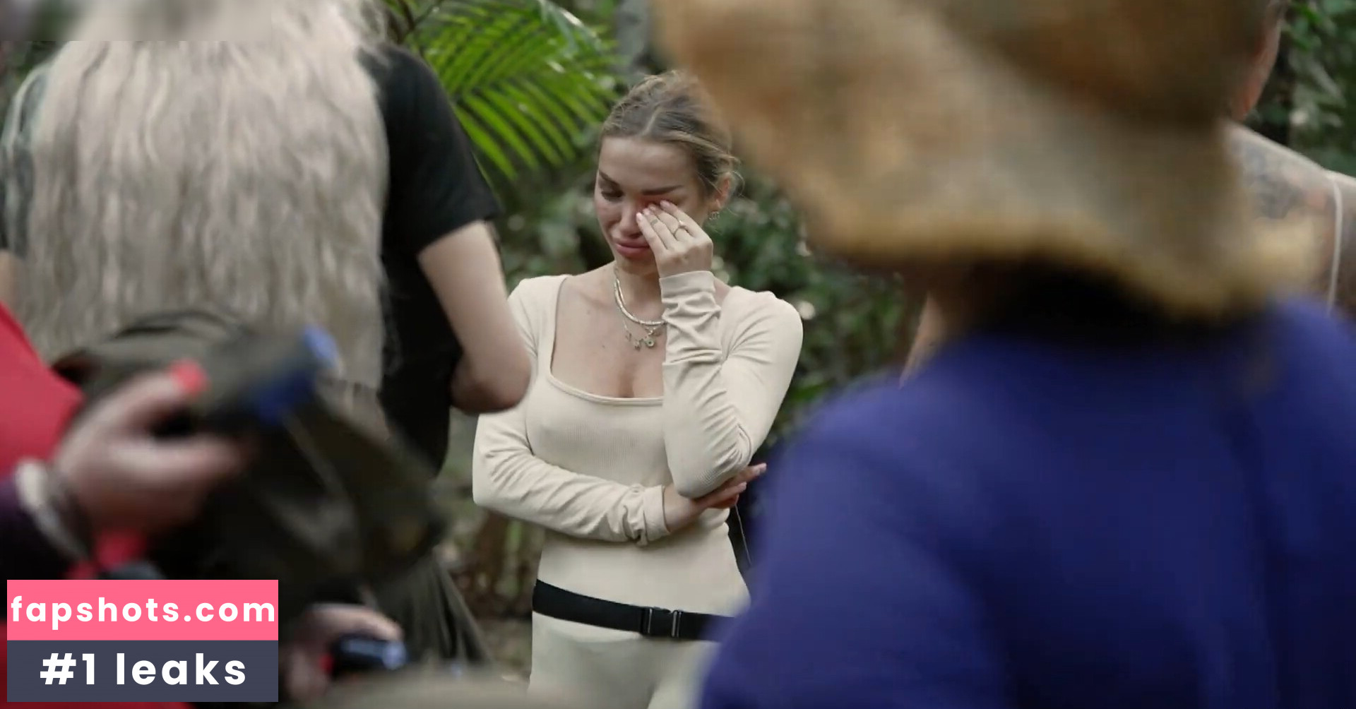 Emmy Russ Nude Leaks OnlyFans Photos #26 - LeakJerk