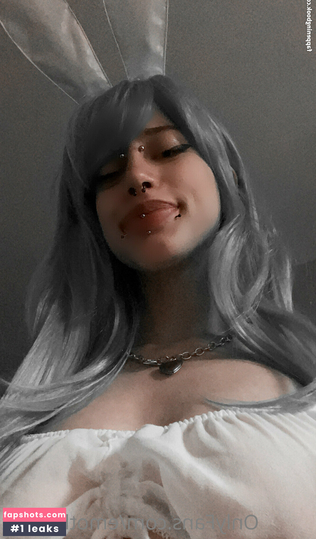 Emothotluvr gallery photo #5