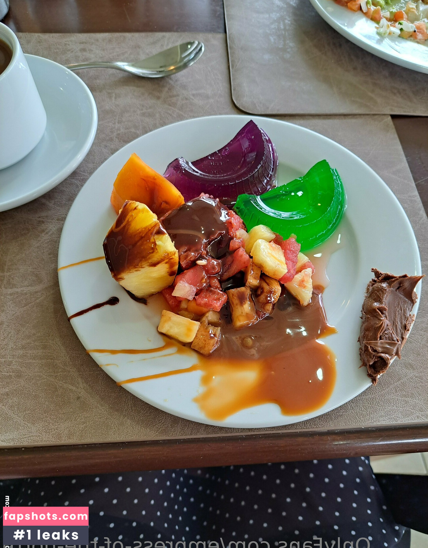 empress-of-the-north gallery photo #5