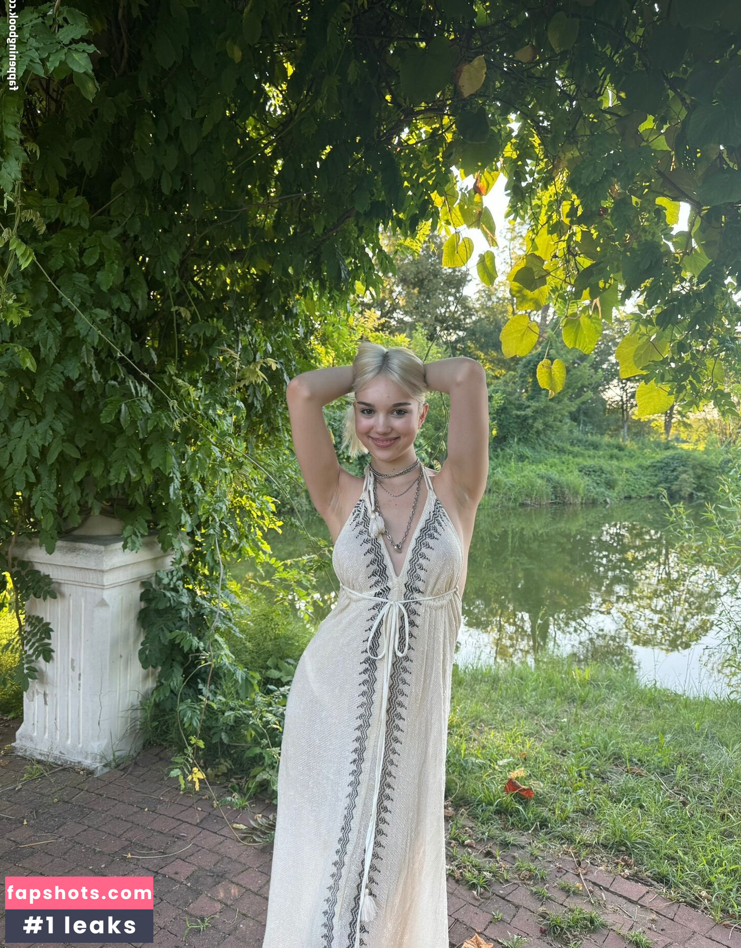 EmpressAzina gallery photo #7