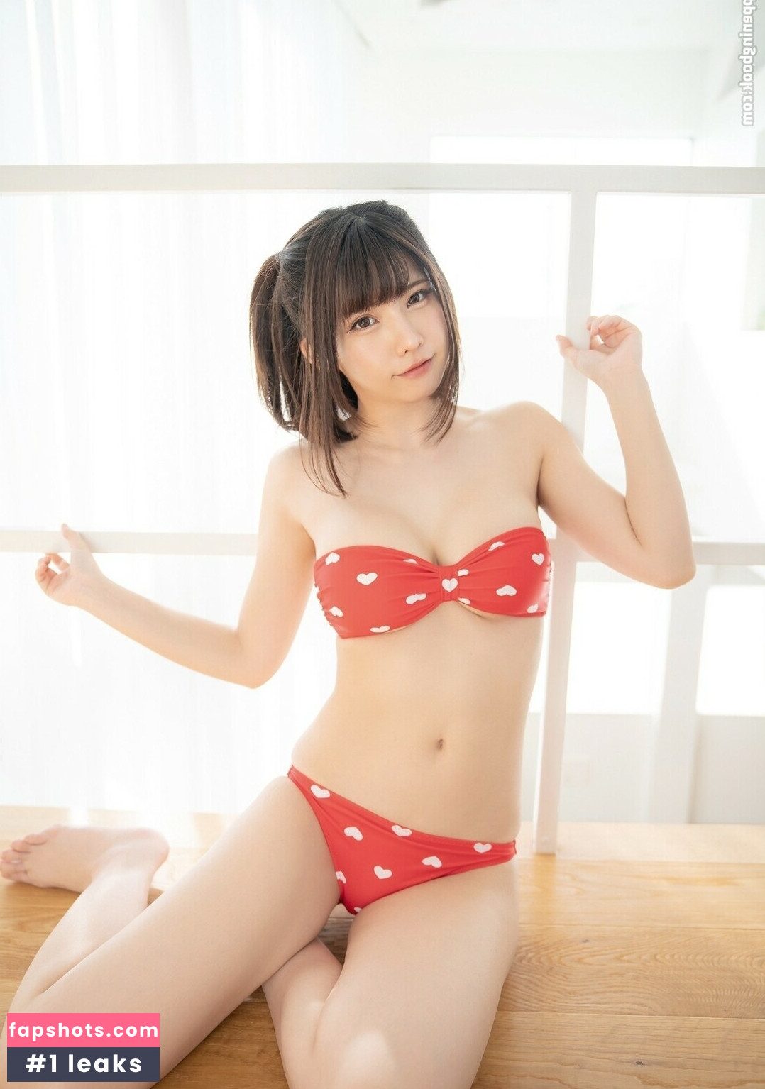 Enako gallery photo #180